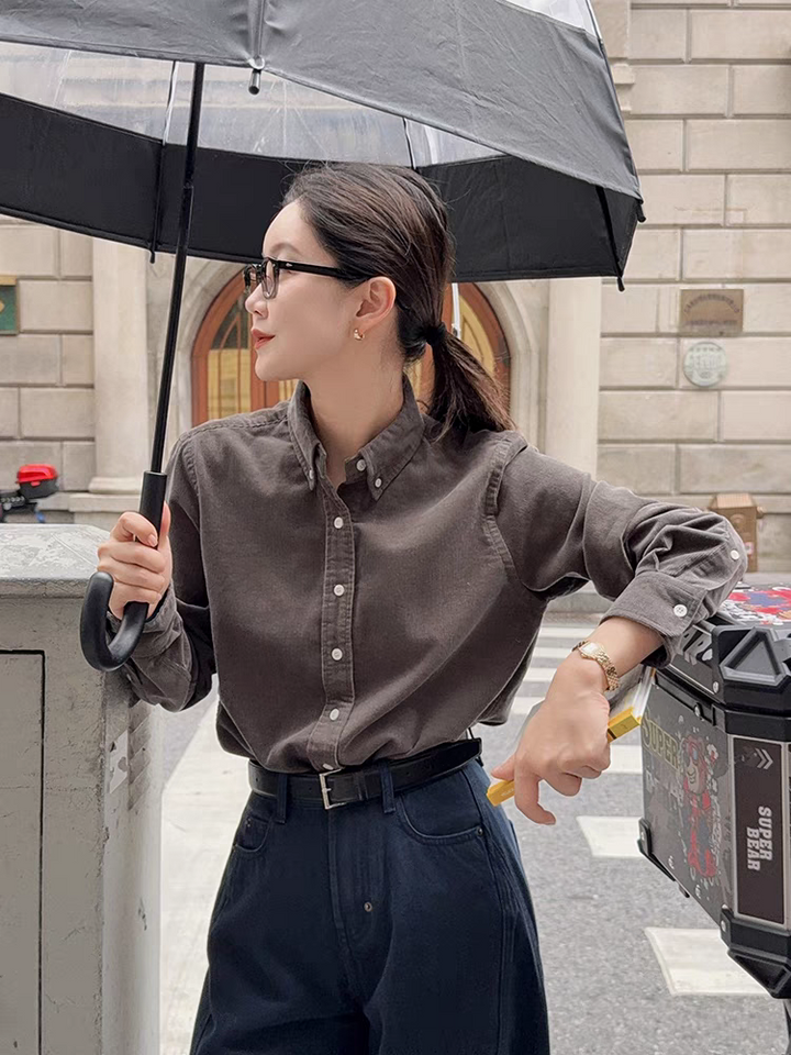 Has been opened directly to take white -collar philosophical shirt retro commute wind lapel lapel corduroy female